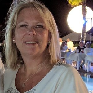 Meet your Posher, Anne-marie